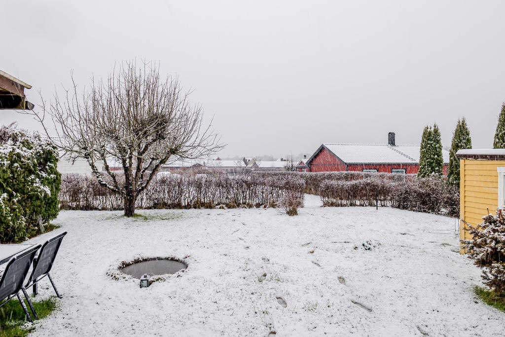 Baksidan gränsar till grönområde