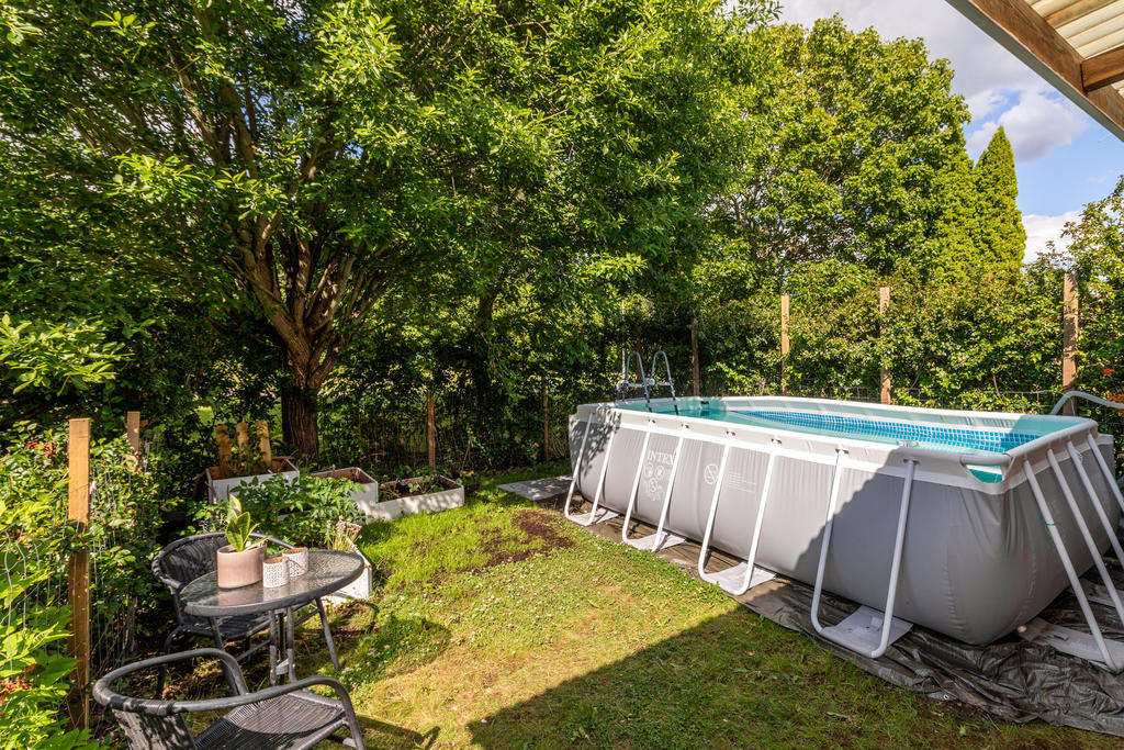 Trädgård på baksidan