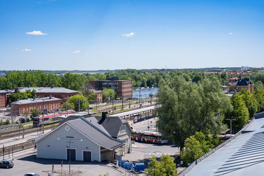 Vy mot Stångån och Stångebrofältet