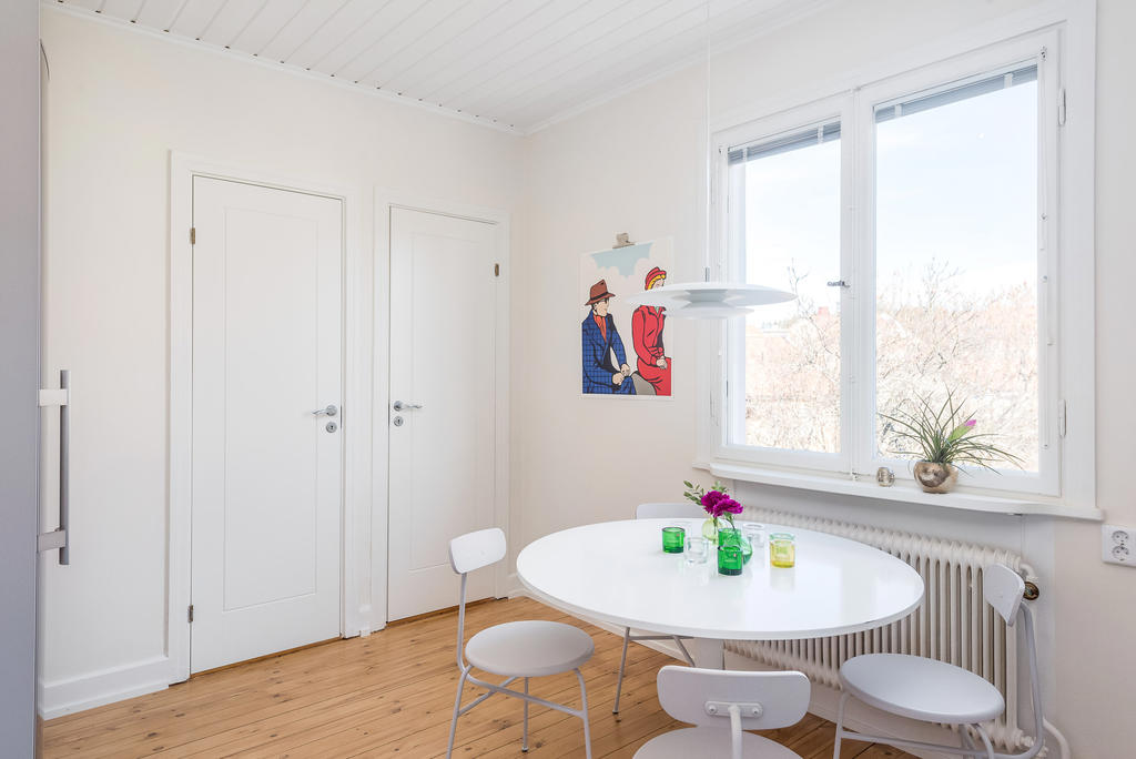 Även bra med förvaring i separat skafferi och garderob/städskåp