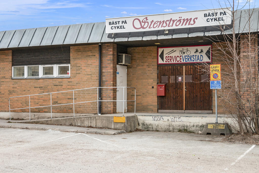 Lastkaj med ramp