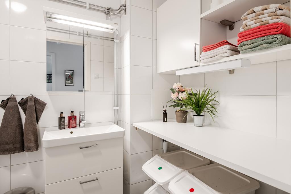 Plats för tvättmaskin och torktumlare i badrum