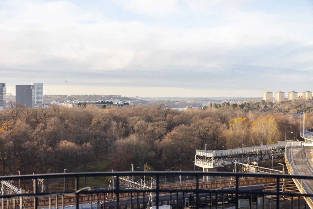 Gemensam takterrass.