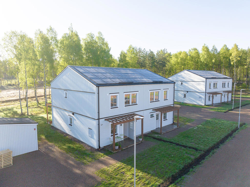 Välkommen till Nässelvägen och det större huset med 5 rok och 127 kvm. Inspirationsbild från visningshuset på Nässelvägen 6A (127 kvm).