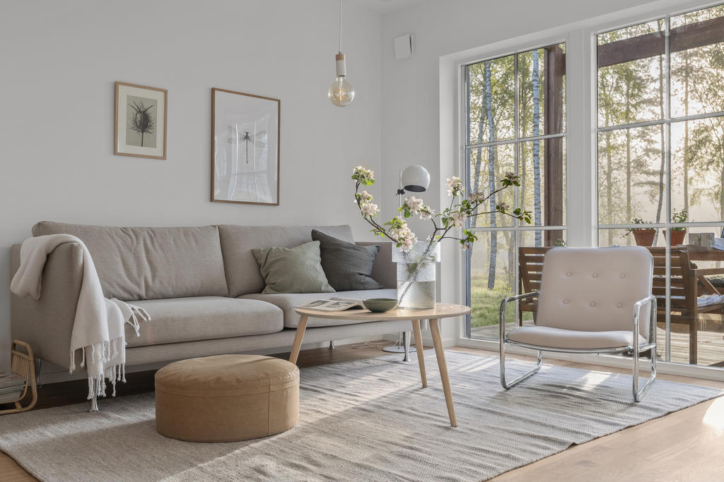 Moderna hem med sobra materialval skapar möjligheter att möblera just som det passar sig och din familj. Inspirationsbild från visningshuset på Nässelvägen 6A (127 kvm).