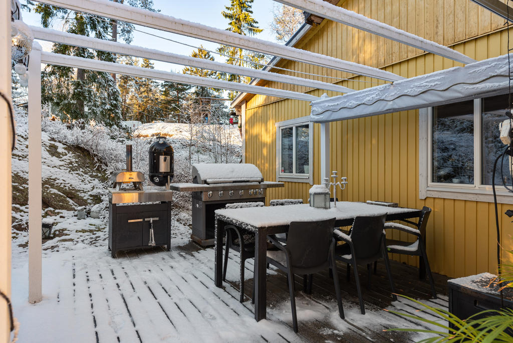 Uteplats med pergola