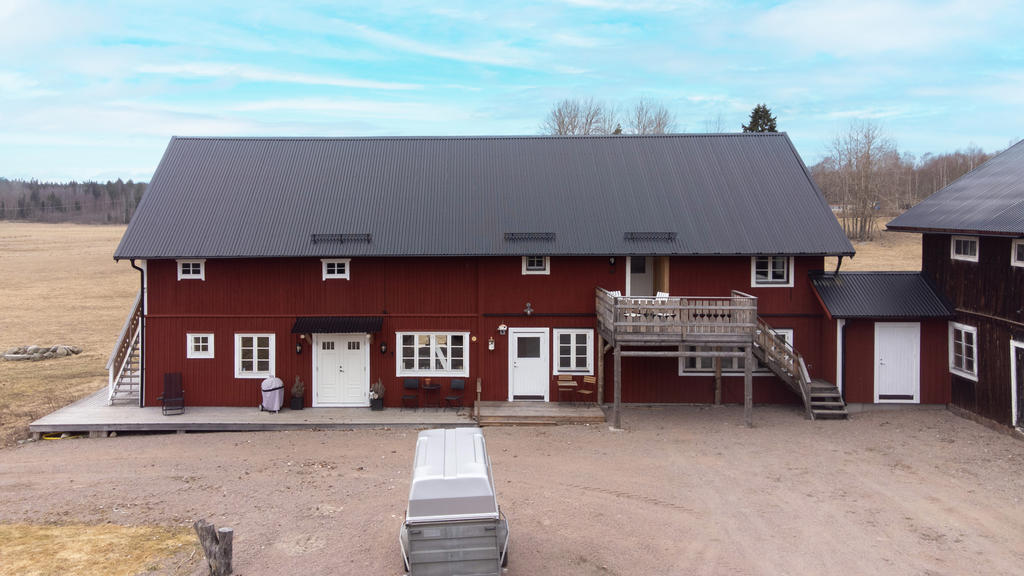 Västra ekonomibyggnaden.