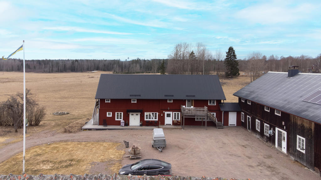 Västra ekonomibyggnaden.