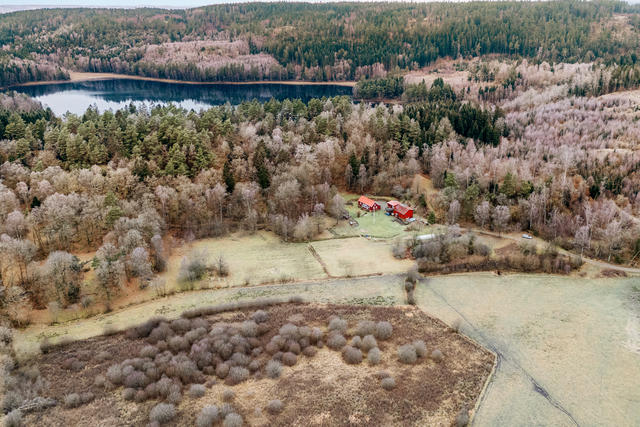 Välkommen till vackra Stamnared 246!