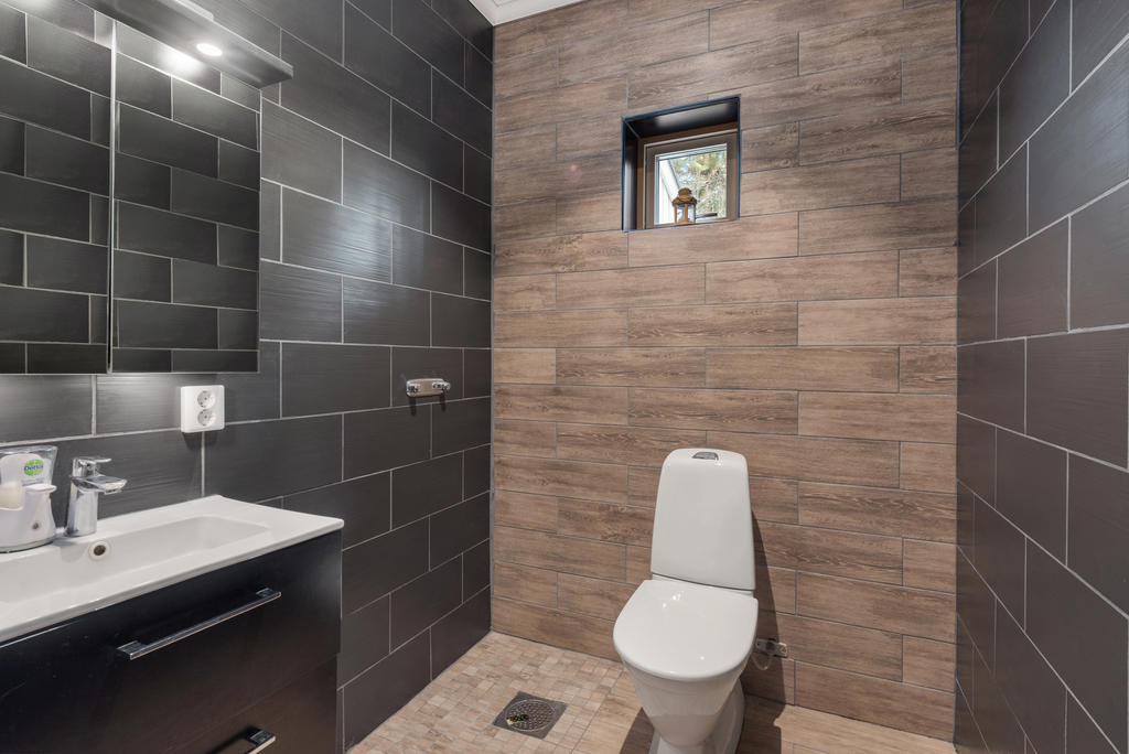 Gästtoalett, förberett för dusch