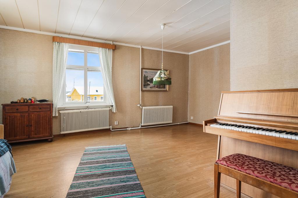 Vardagsrum/sovrum, entréplan