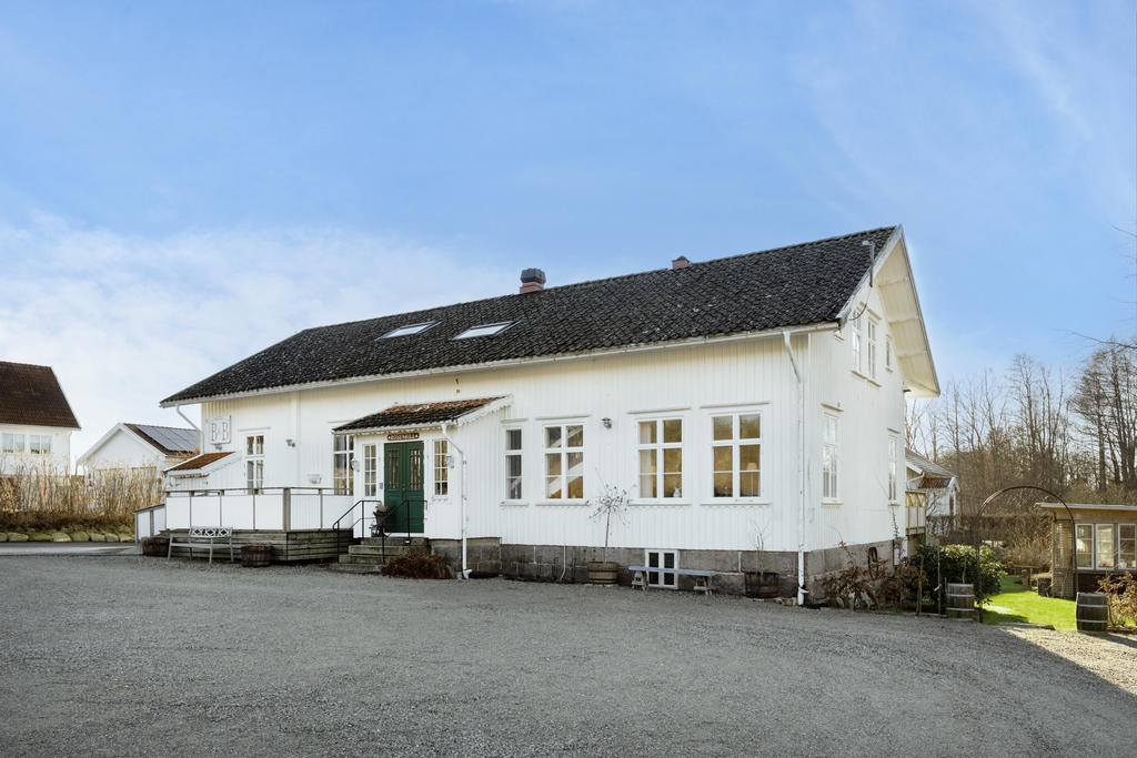 Entrésidan Sövallsvägen 5