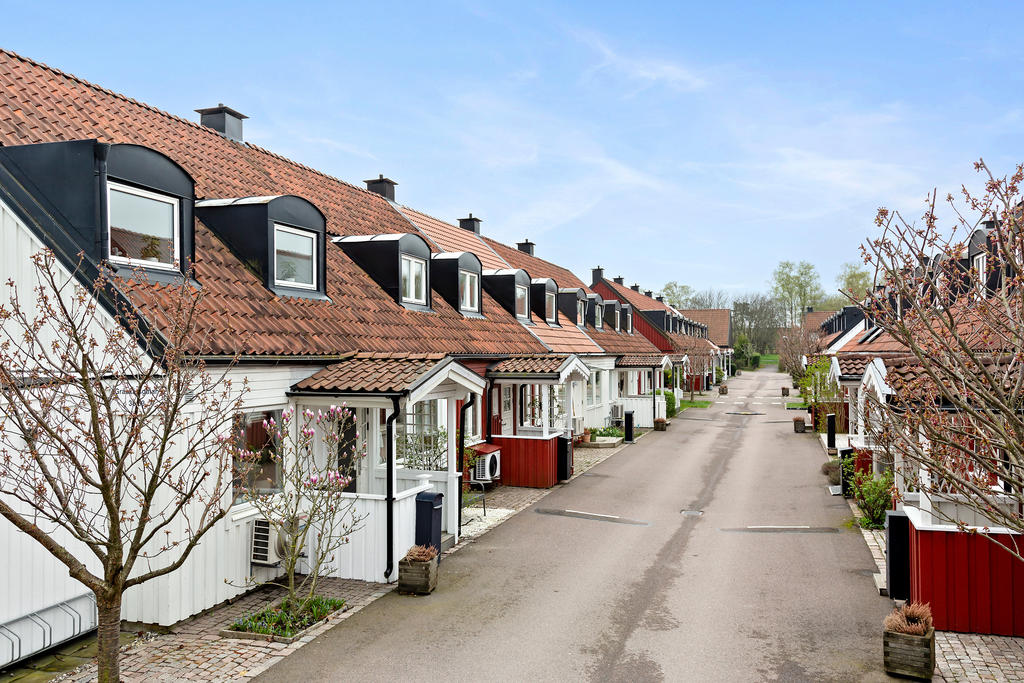 Trivsamt läge i populära Gråskärsgatan.