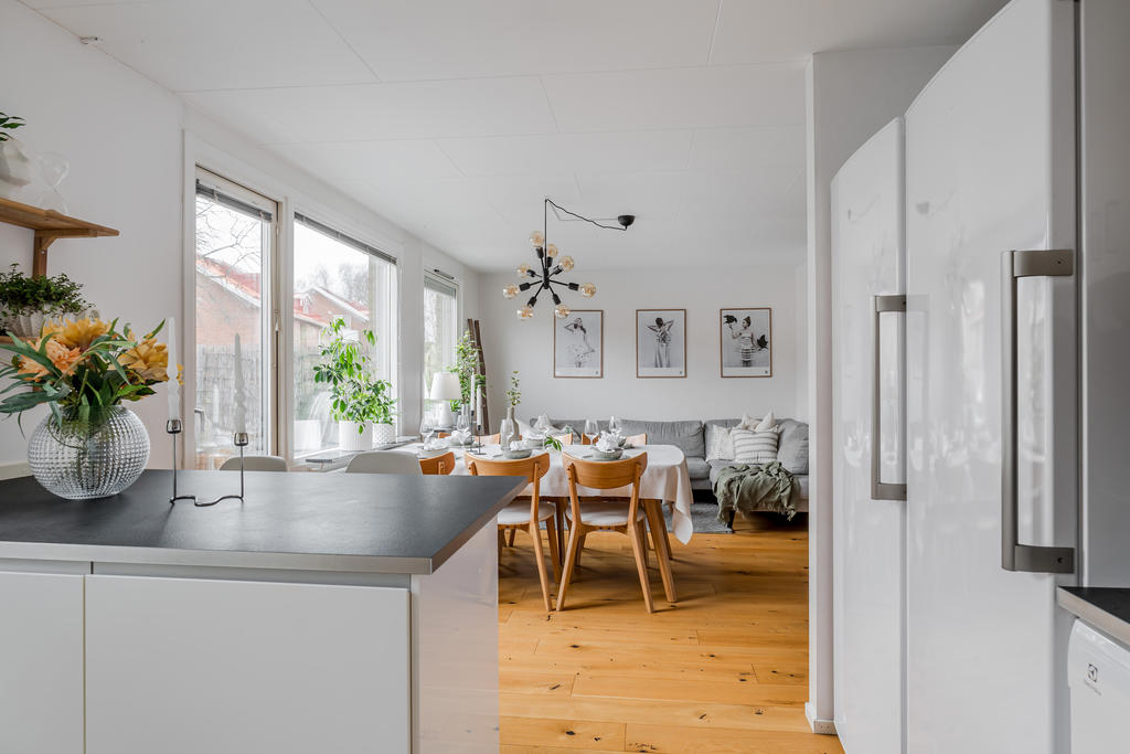 Kök mot vardagsrum
