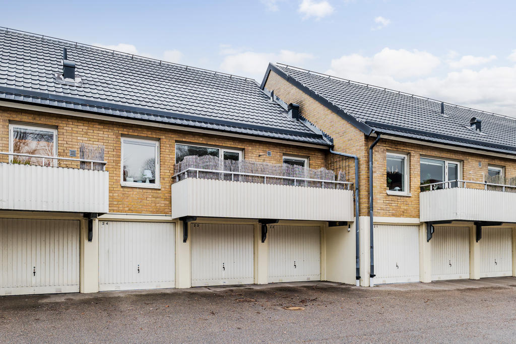 Balkong och garage