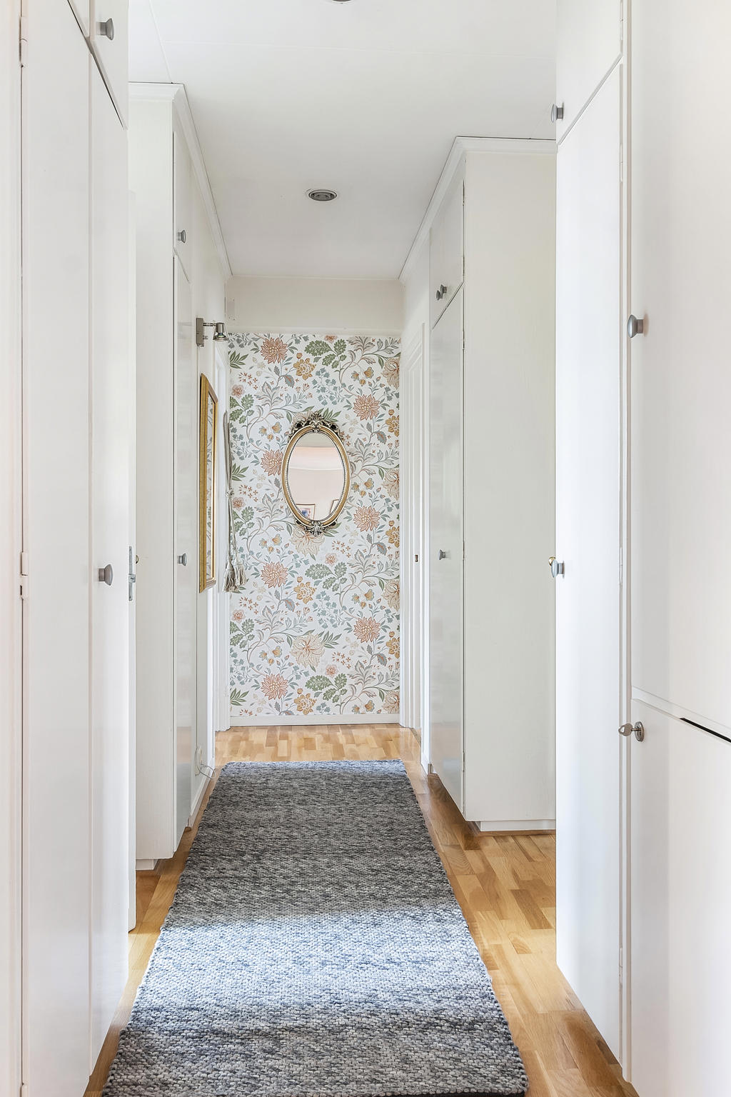 Hall med förvaring