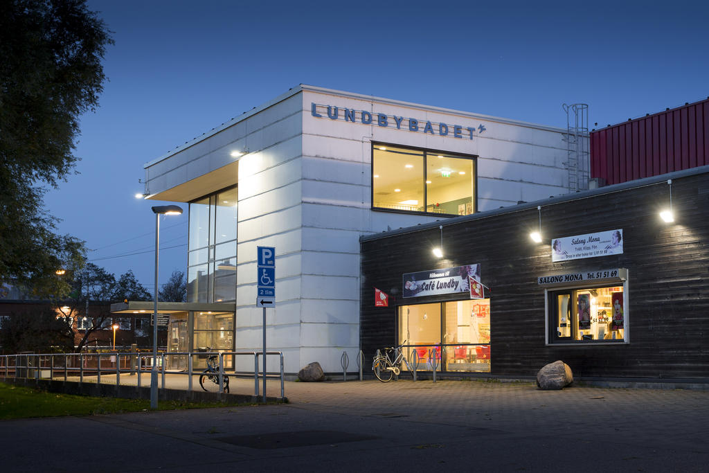 Lundby badet nås inom gångavstånd, här finnsbåde gym och bad