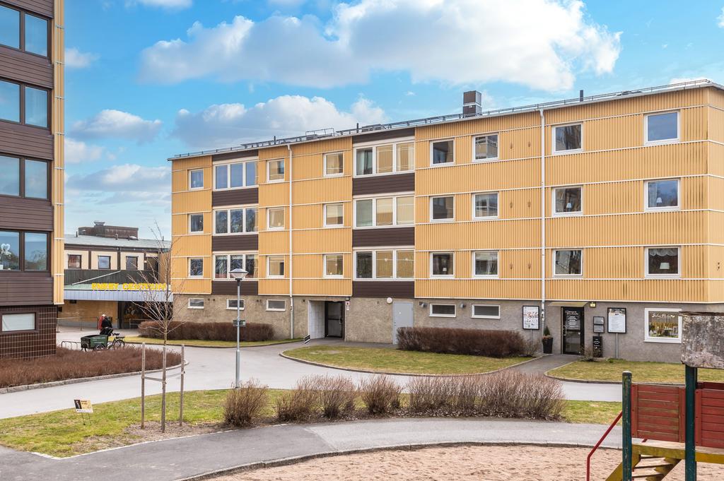 Bostadsrättsföreningen Sandstugan är en stabil förening med en mycket god ekonomi