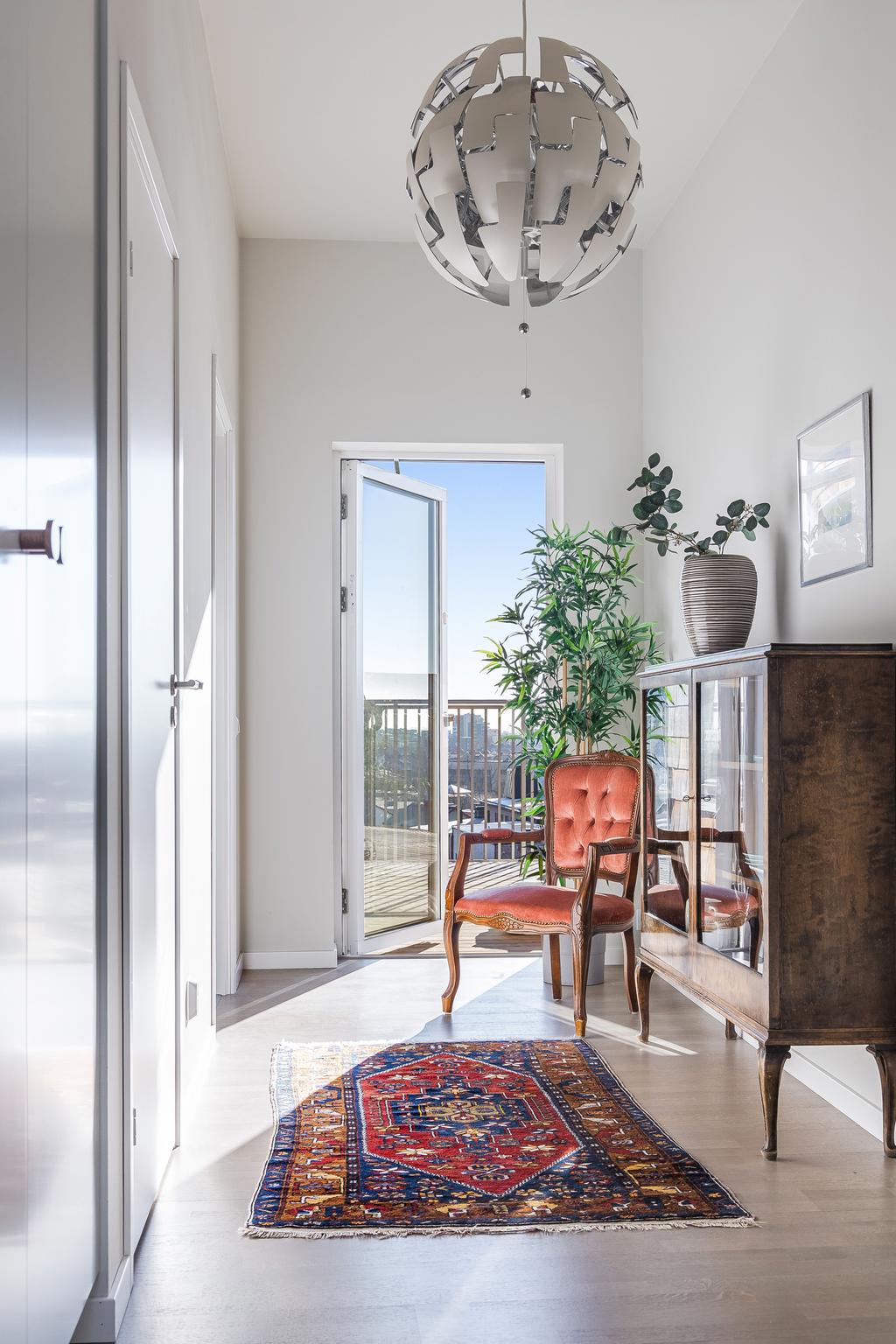 Inre hall mot terrassen