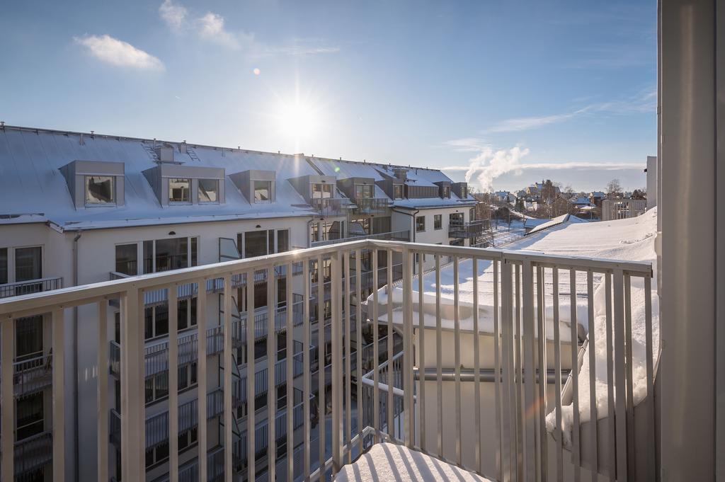 Balkongen nåd från vardagsrummet
