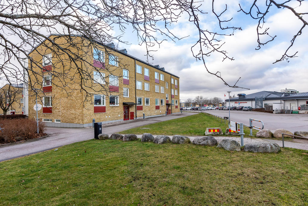 Granne med Berga Centrum