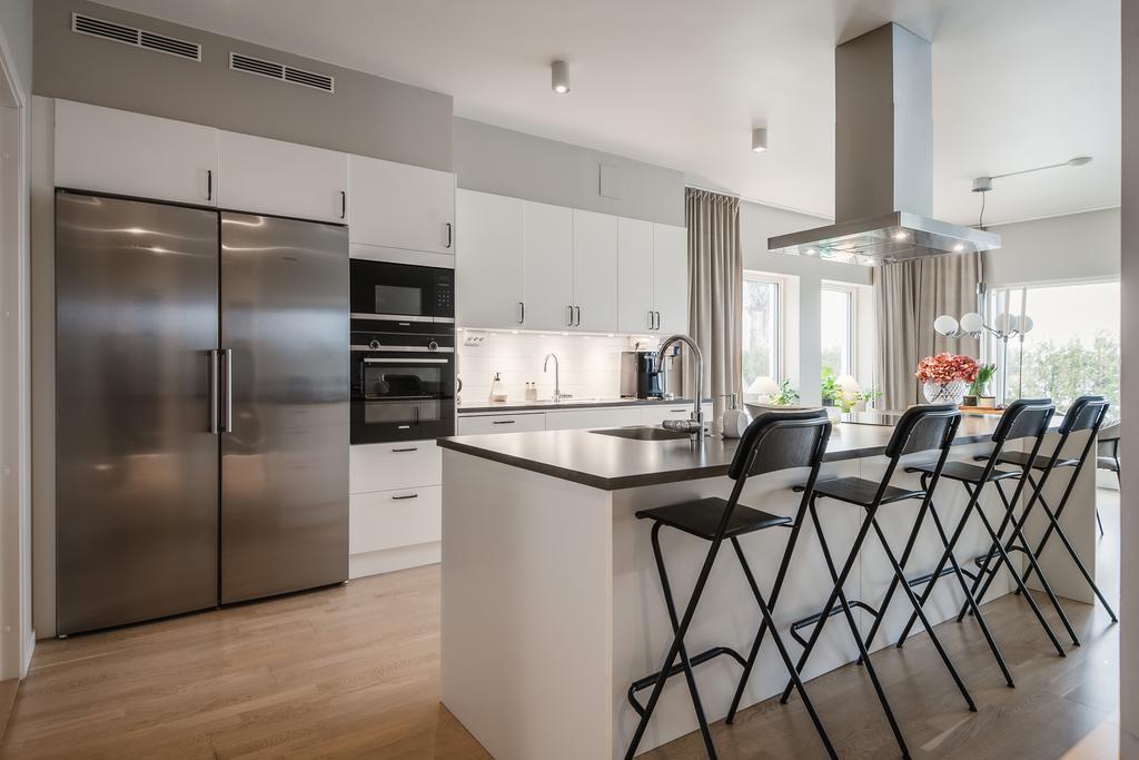 Stor och mycket praktisk köksö. 