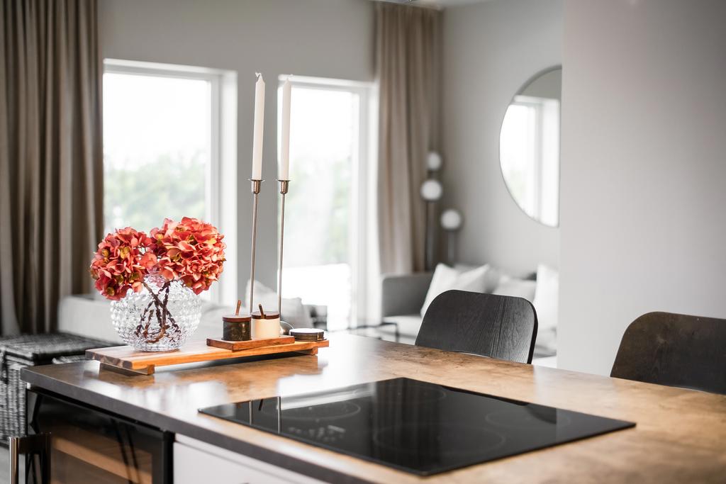 Här kan du förbereda middagen och prata med gästerna samtidigt.