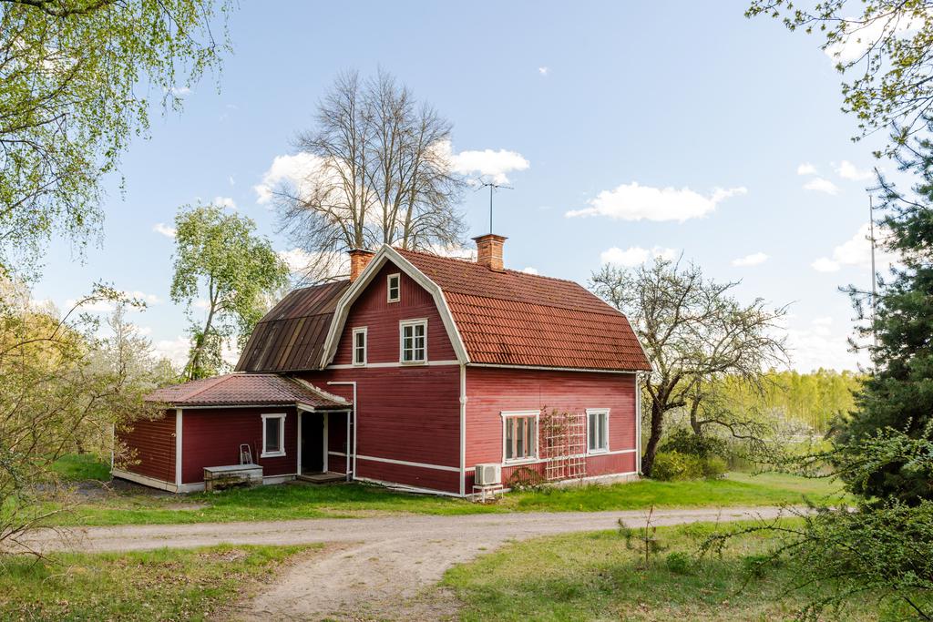 Bostadshus 2 (Röda huset)