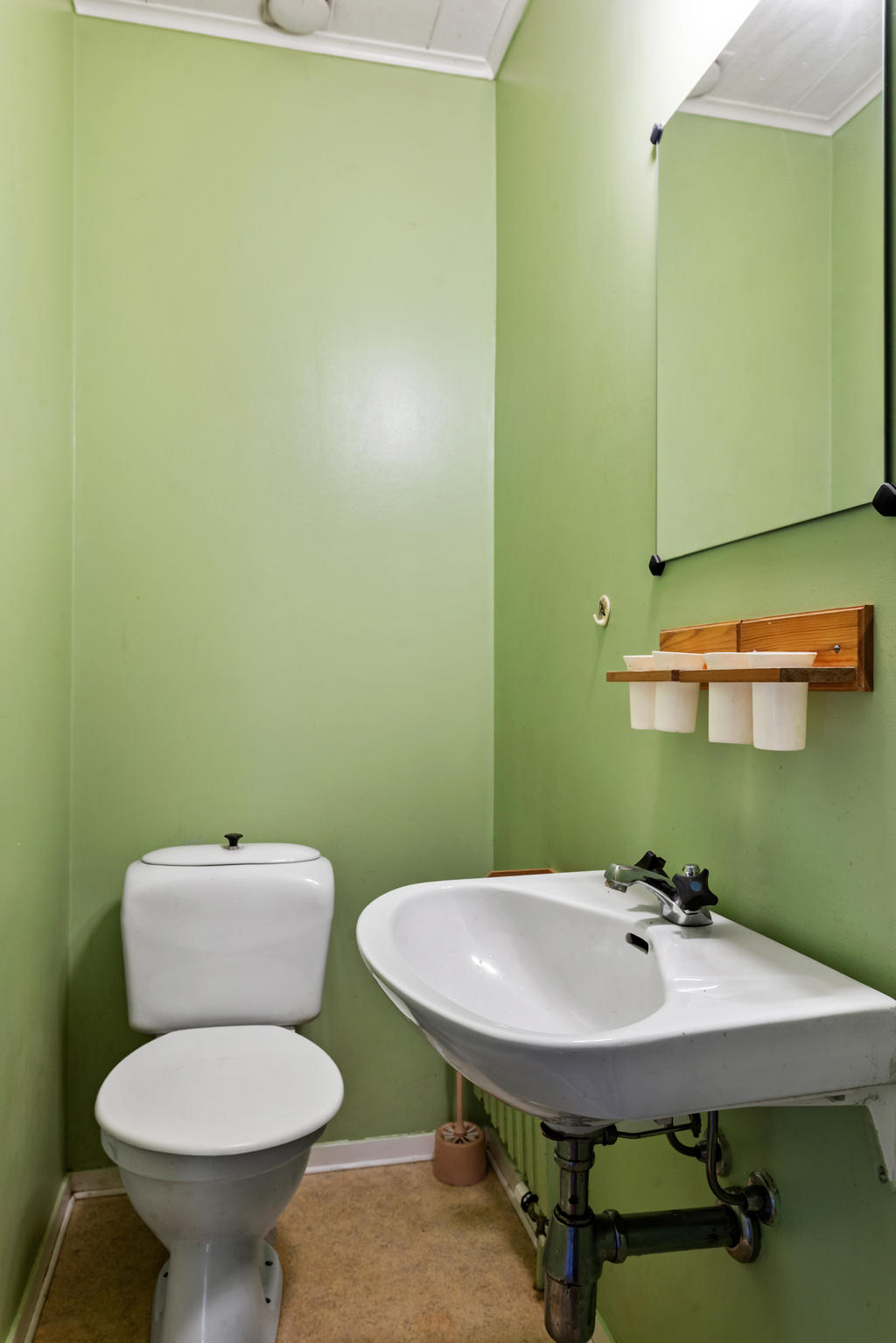 Wc.