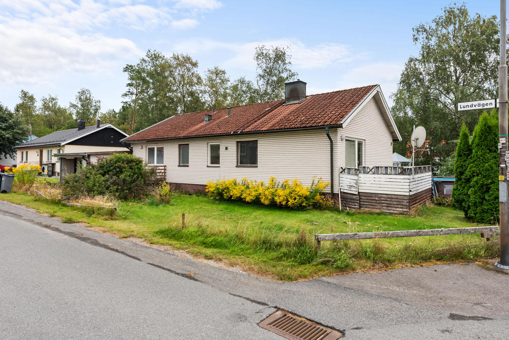 Exteriör. 
