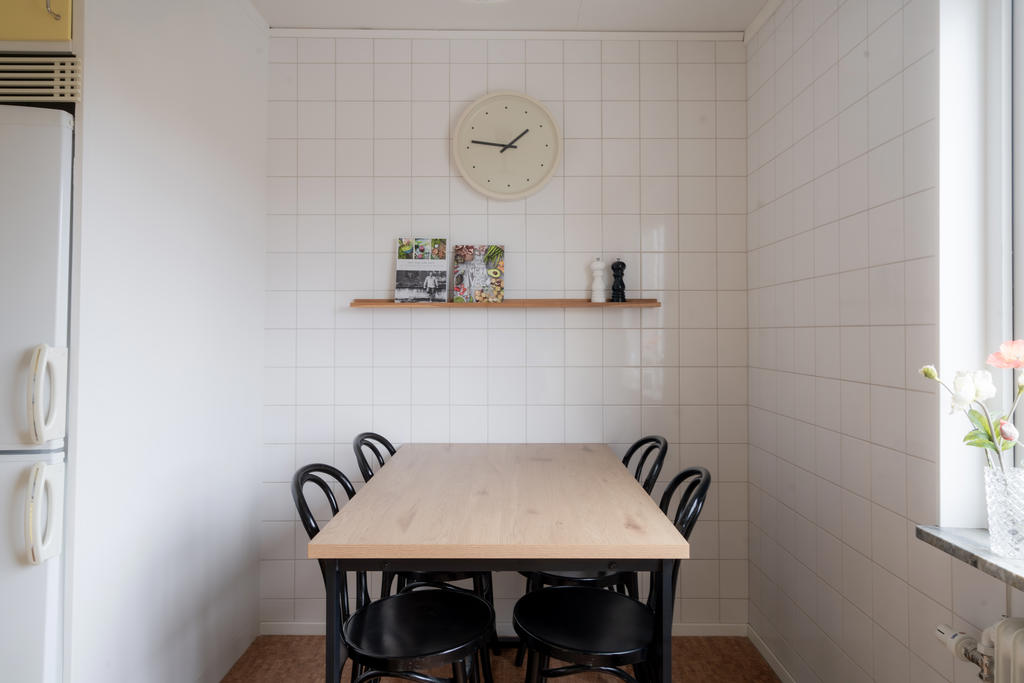 Bistrokänsla vid matplatsen i köket