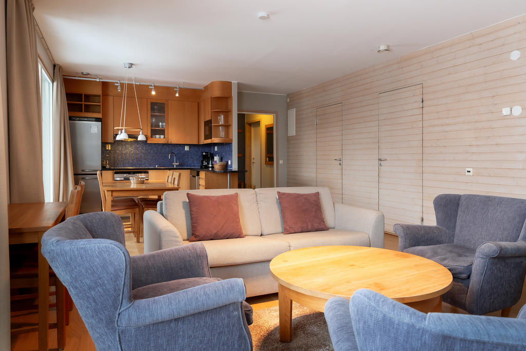 Bilderna kan vara från olika 76 kvm stora typlägenheter.