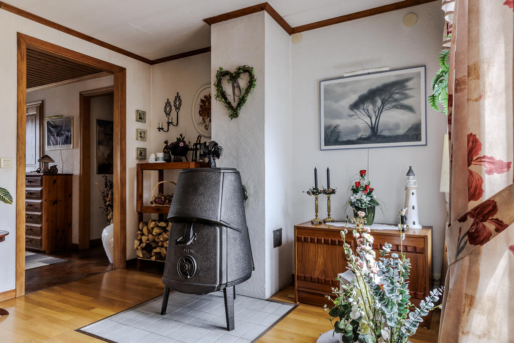Kamin i vardagsrummet