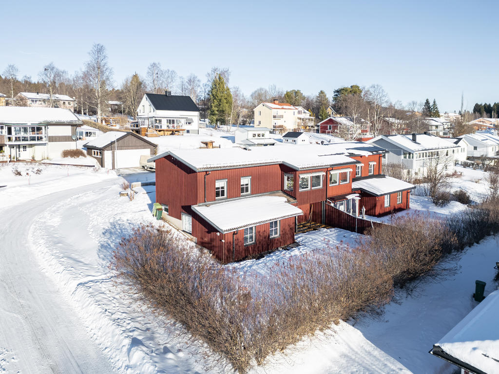 Trevligt parhus med hörnläge - Frimans väg 299