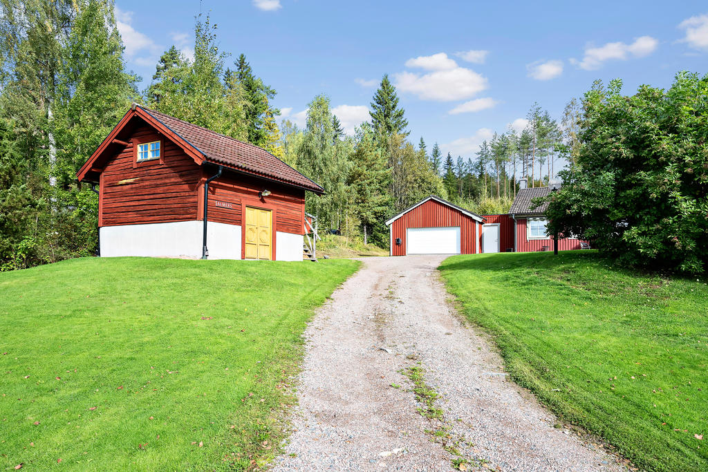 Uppfart till gården