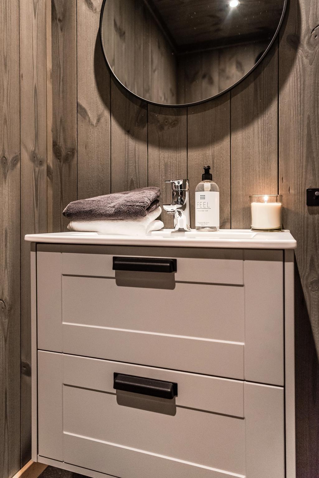 EXEMPELBILD färdig stuga. Observera att stugan på bilden kan vara extrautrustad