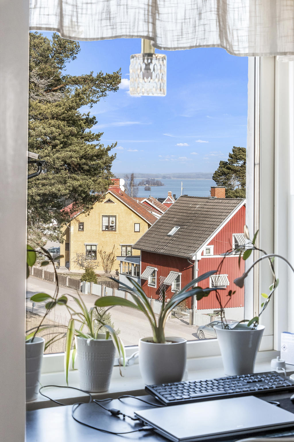 Vacker utsikt. Åsgatan 6 - övre plan.