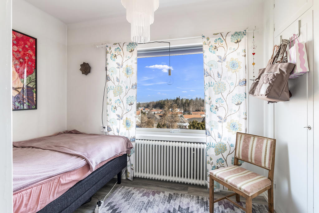 Sovrum 1. Åsgatan 6 - nedre plan.