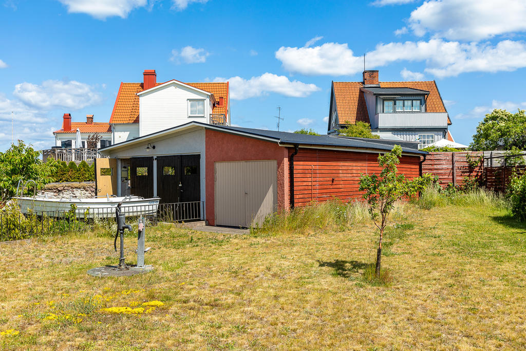 Garage med nylagt garagetak