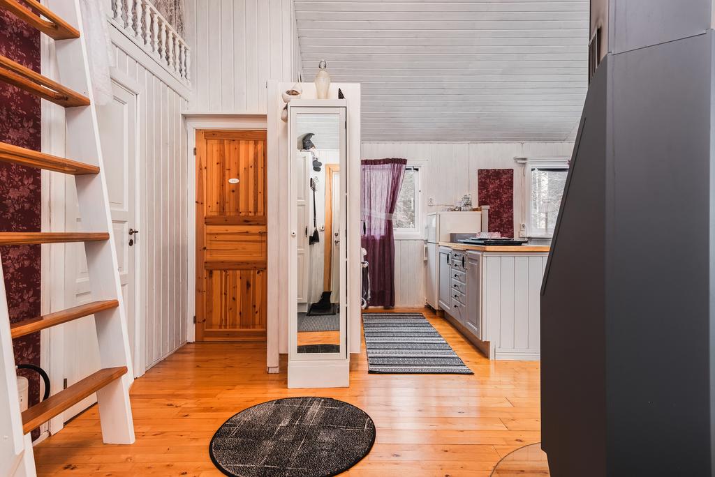 Storstuga sett från entré