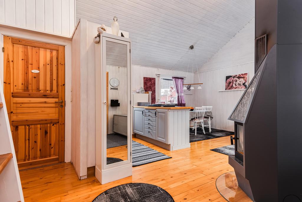 Storstuga sett från entré