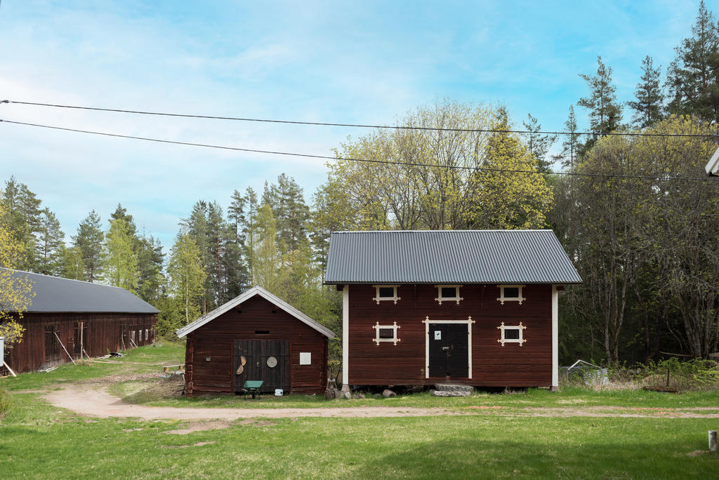 Vedbod och magasin.