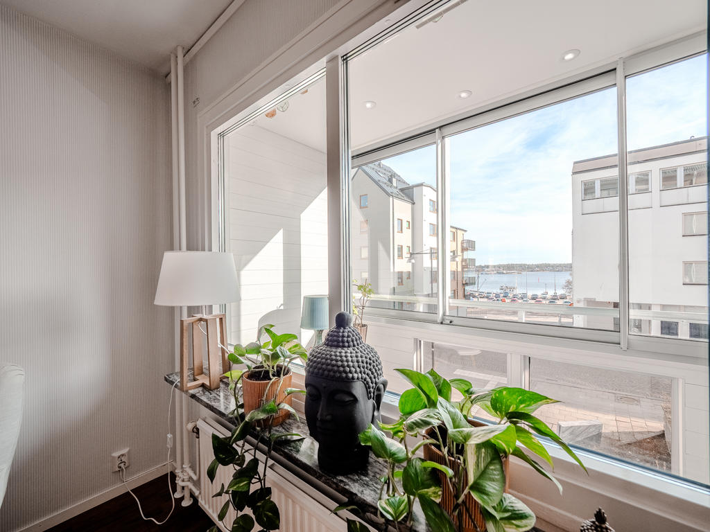 Utsikt från vardagsrumsfönster