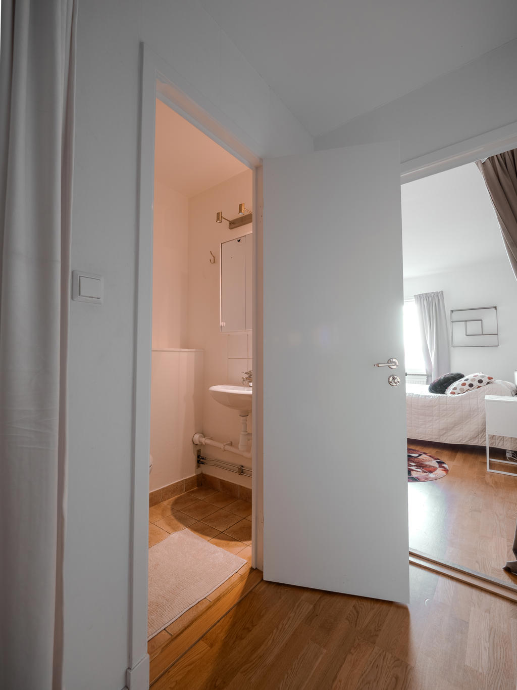 Extra hall med gästtoalett