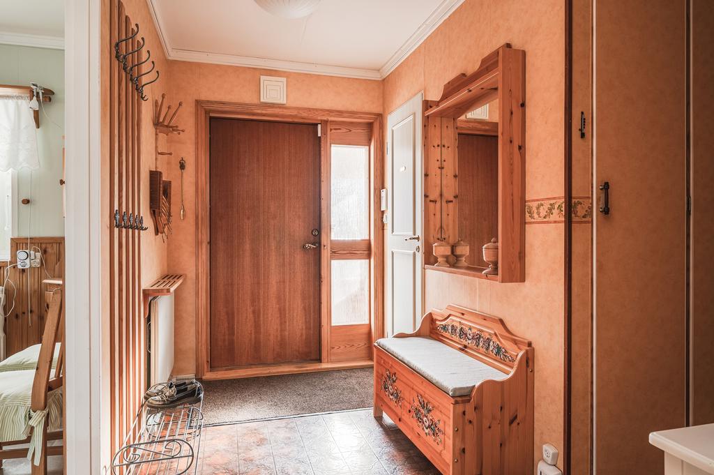 Hall med gästtoalett
