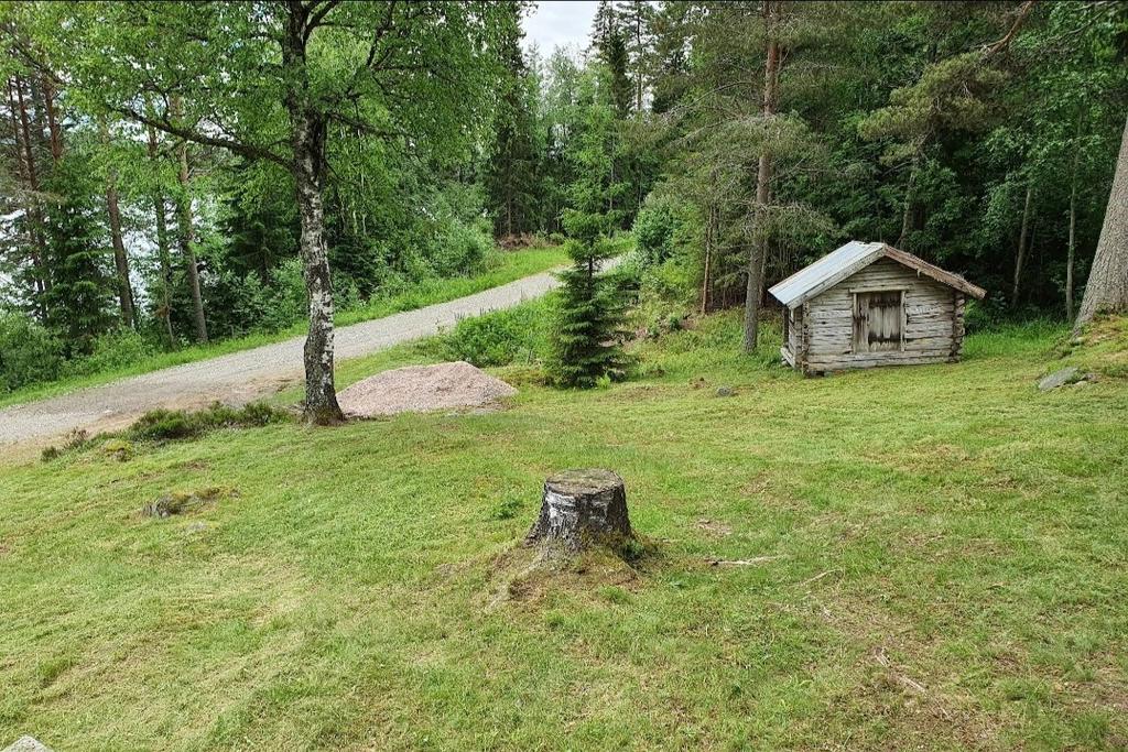 Från gäststugan - säljarens bild