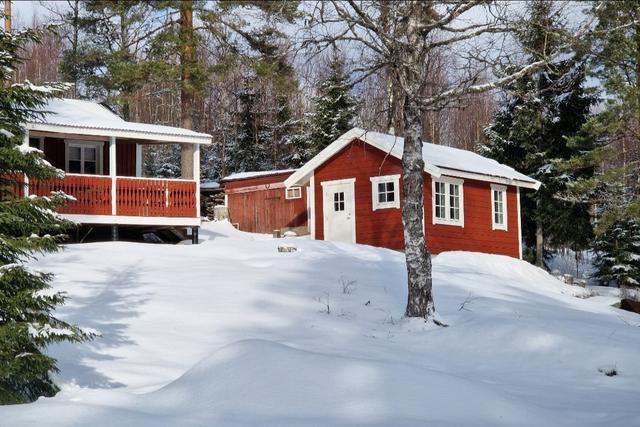 Tryssjöbodarna 1 - en idyll vid sjön!