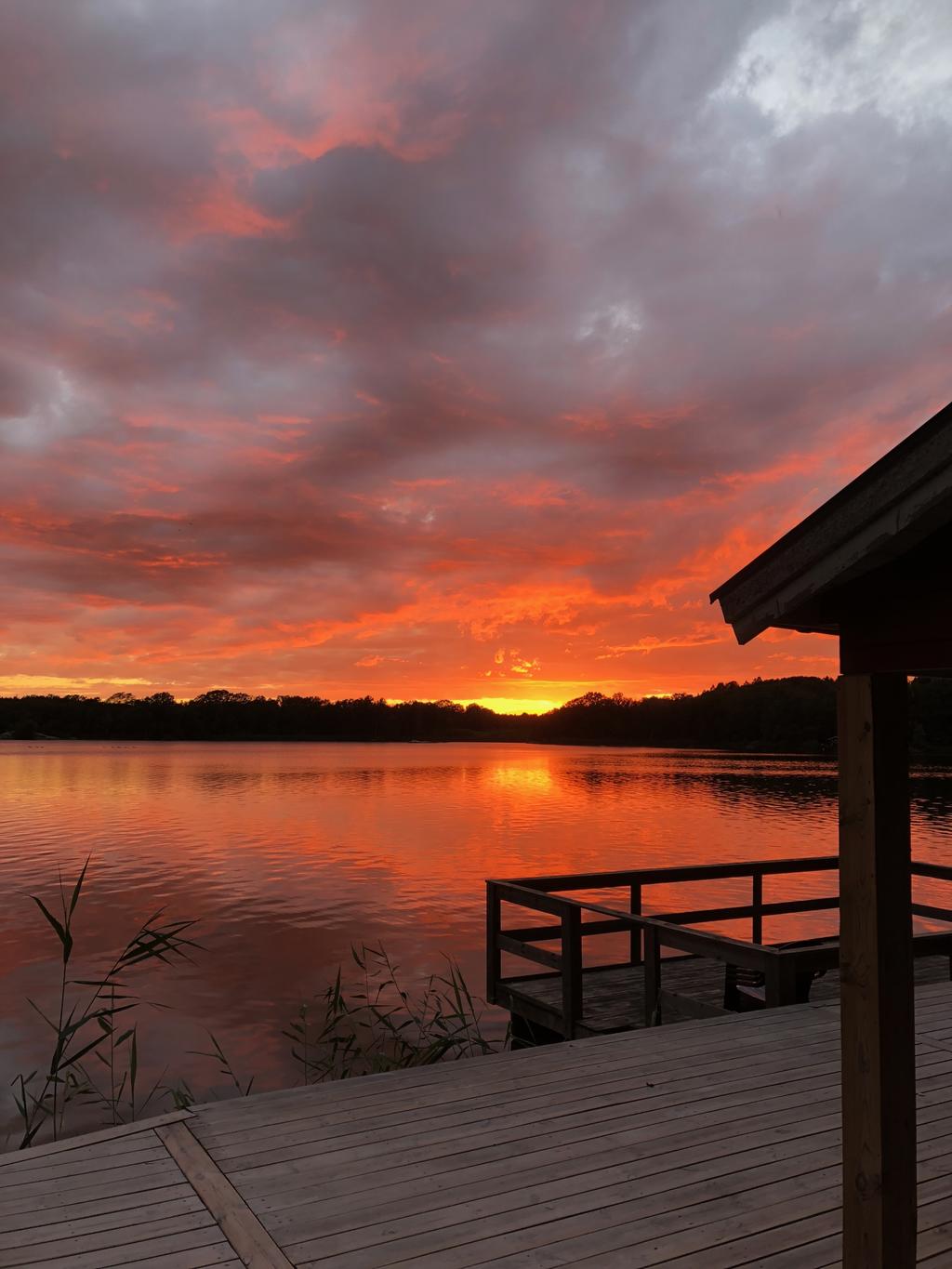Solnedgång från bryggan
