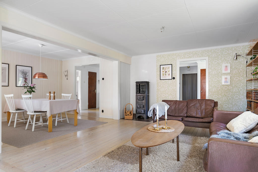 Matsal och vardagsrum i öppen planlösning