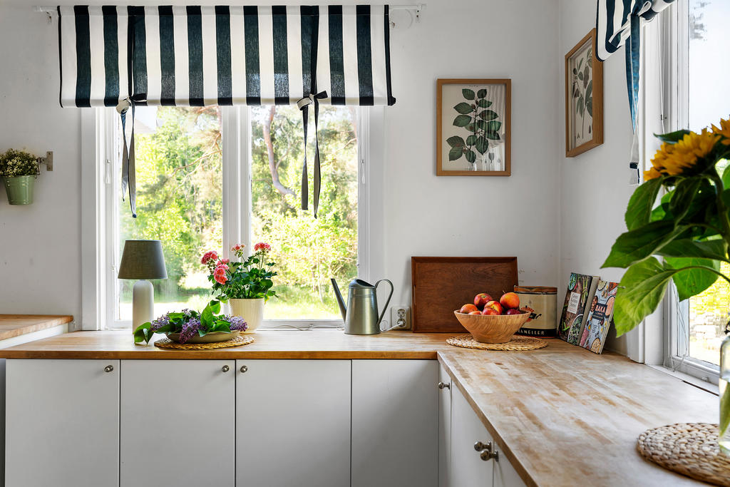 Charmigt med kopplade fönster 